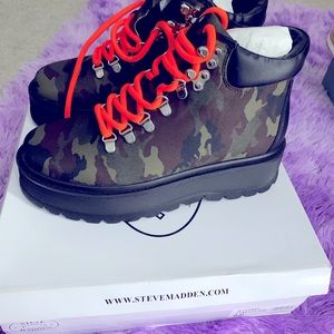 7.5 women’s size Steve Madden Boots